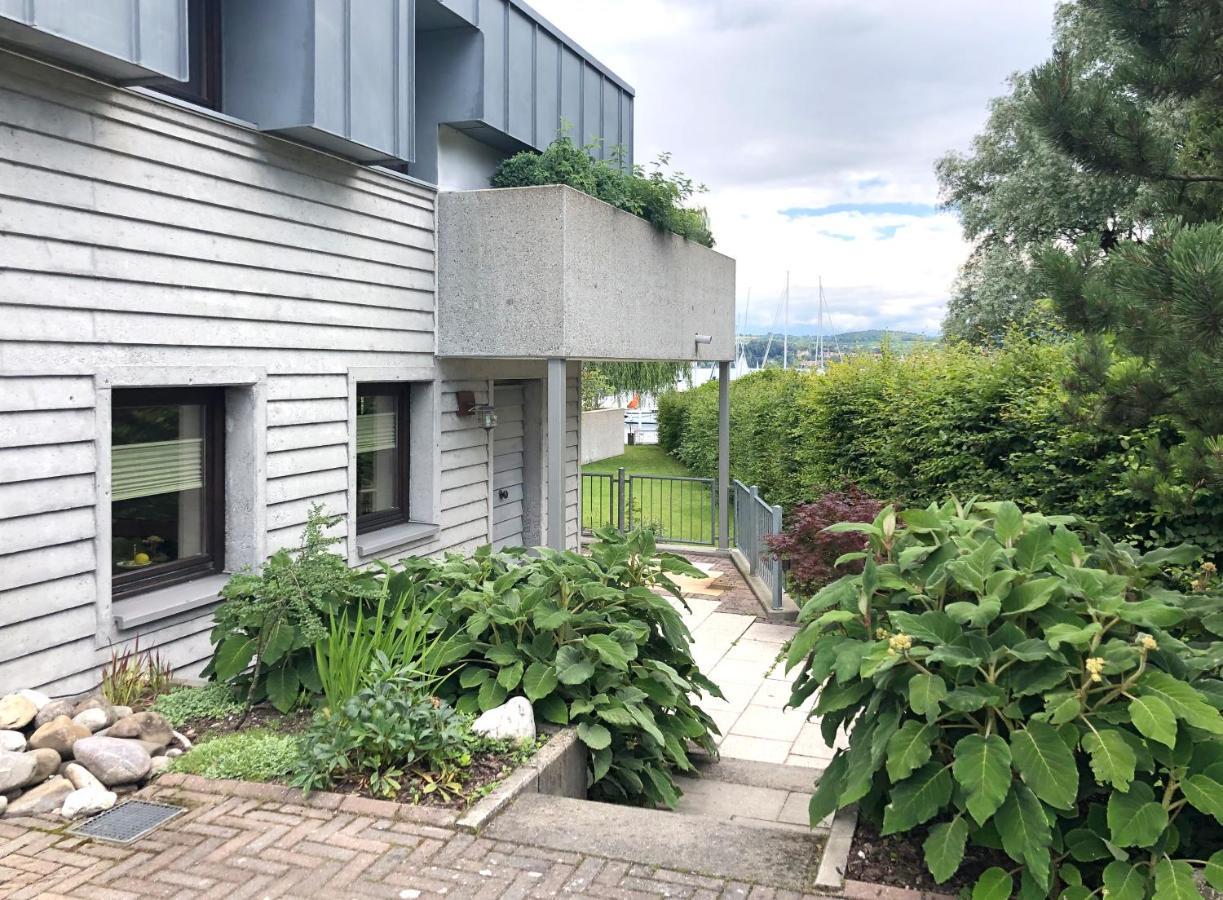 Zwischen Hafen Und Strandbad Konstanz Buitenkant foto