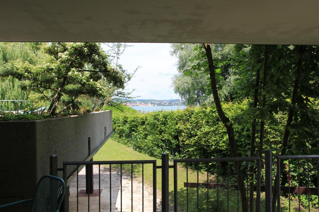 Zwischen Hafen Und Strandbad Konstanz Buitenkant foto